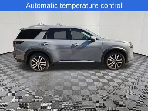 Used 2024 Nissan Pathfinder Platinum w/ Cargo Package FWD image 4