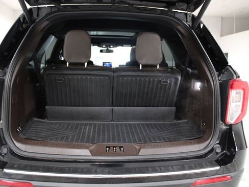 Used 2022 Ford Explorer King Ranch w/ Technology Package image 13