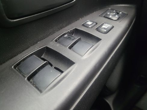 Used 2015 Mitsubishi Outlander Sport ES AWD/4WD image 27