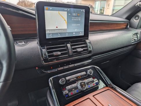 Used 2018 Lincoln Navigator Reserve w/ Technology Package image 19