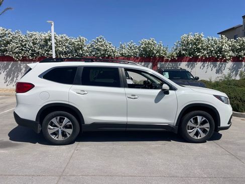 Used 2020 Subaru Ascent Premium w/ Convenience Package image 3