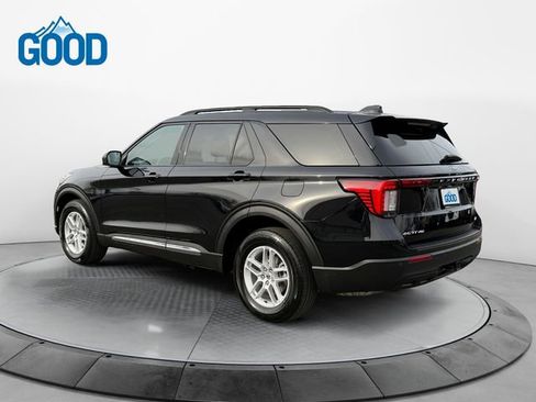 Used 2025 Ford Explorer Active image 3