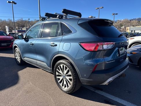 Used 2020 Ford Escape Titanium image 22