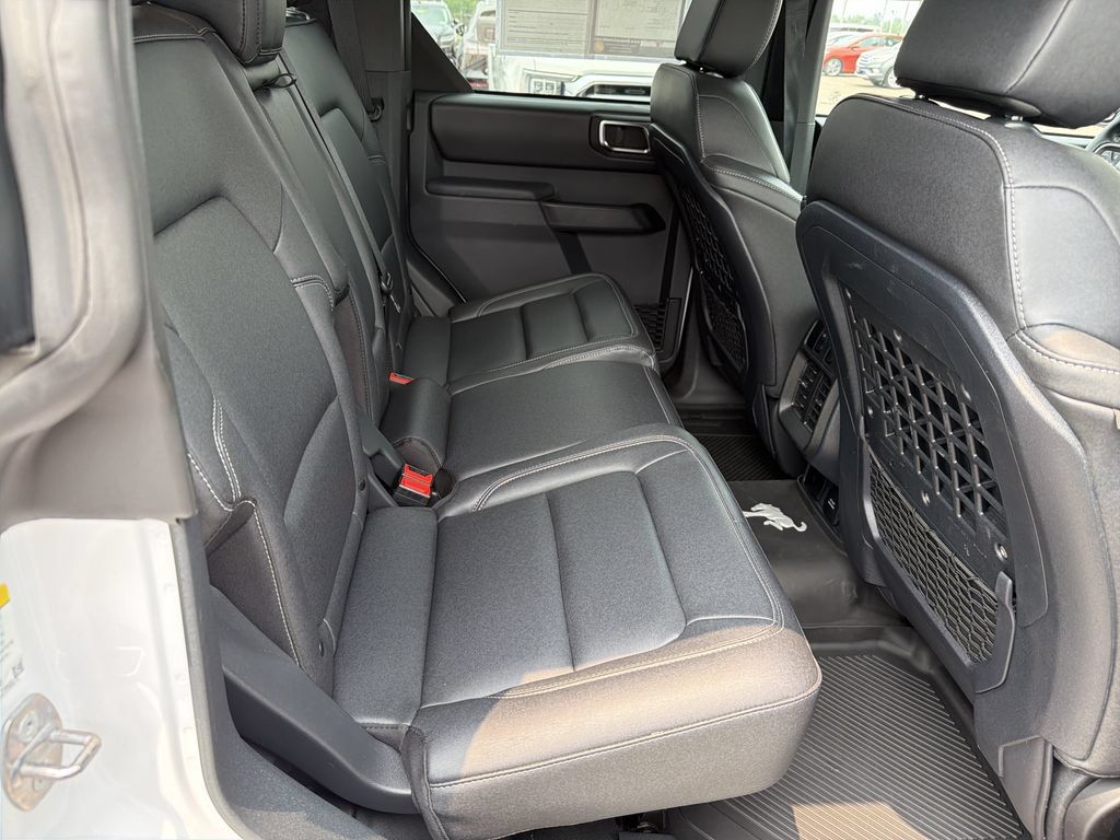 Used 2025 Ford Bronco Badlands AWD/4WD image 15