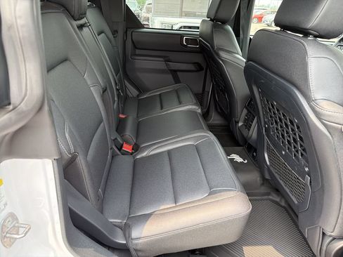 Used 2025 Ford Bronco Badlands AWD/4WD image 15