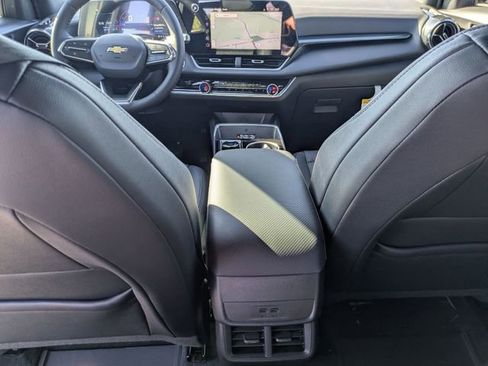 New 2026 Chevrolet Equinox LT w/ Convenience Package II FWD image 29