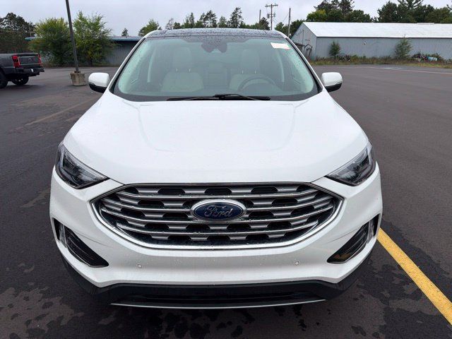 Used 2024 Ford Edge Titanium AWD/4WD image 8