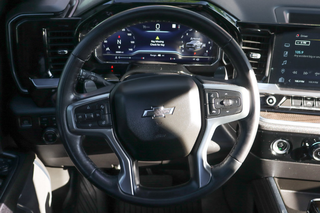 Used 2022 Chevrolet Silverado 1500 LT Trail Boss w/ LPO, Dark Essentials Package AWD/4WD image 25