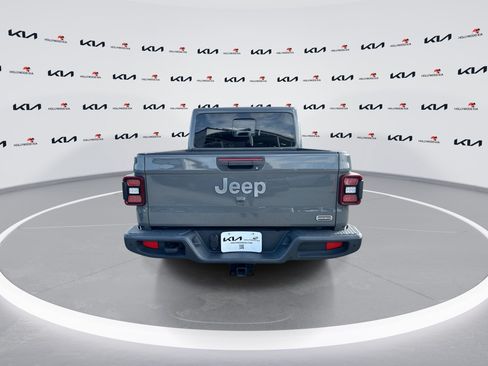 Used 2021 Jeep Gladiator Overland AWD/4WD image 7