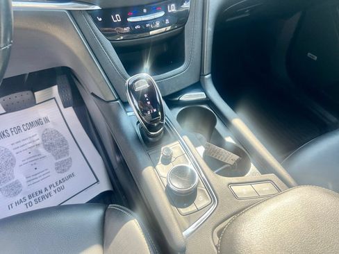 Used 2023 Cadillac XT6 Luxury AWD/4WD image 17