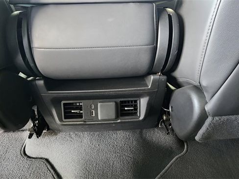 Used 2025 GMC Sierra 1500 SLT image 18