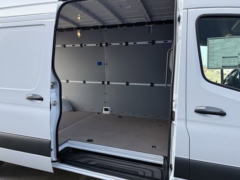 New 2026 Mercedes-Benz Sprinter 2500 image 23