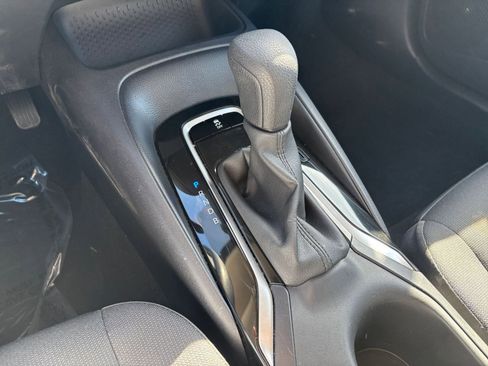 Used 2025 Toyota Corolla LE image 42