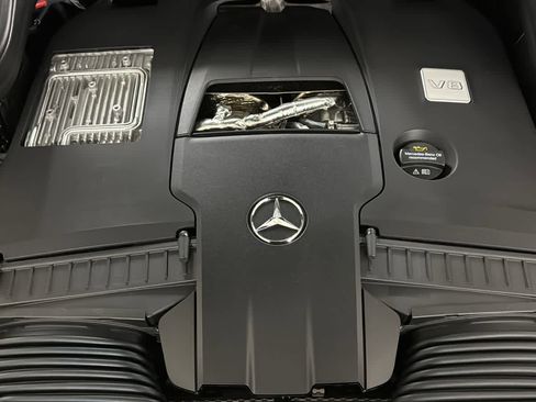 New 2026 Mercedes-Benz GLS 580 4MATIC image 12