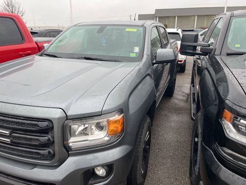 Used 2020 GMC Canyon SLE w/ Elevation Edition image 5