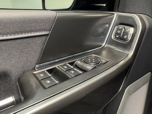 Used 2022 Ford F150 Lariat w/ Equipment Group 502A High image 12