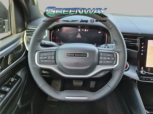 Used 2026 Jeep Grand Wagoneer Limited AWD/4WD image 15