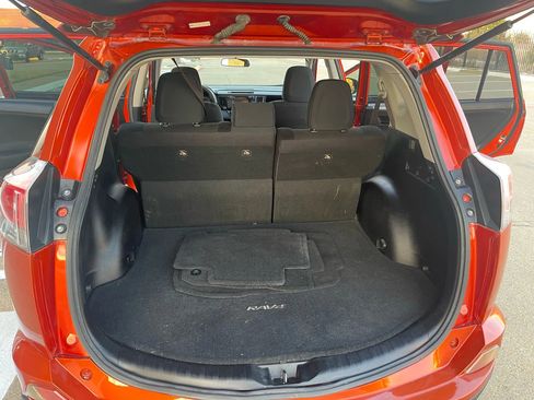 Used 2016 Toyota RAV4 LE image 14