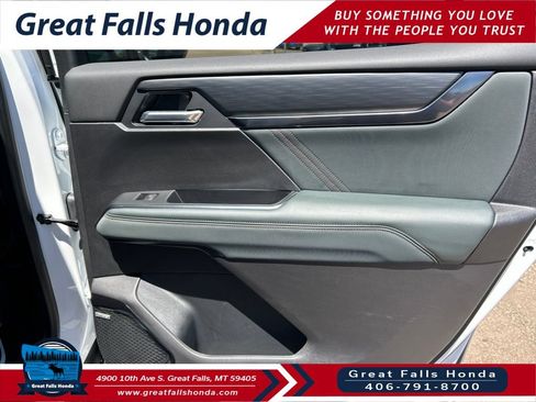 Used 2026 GMC Acadia AT4 AWD/4WD image 27