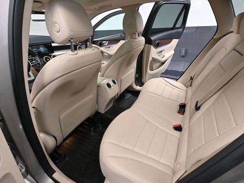 Used 2021 Mercedes-Benz GLC 300 4MATIC image 39