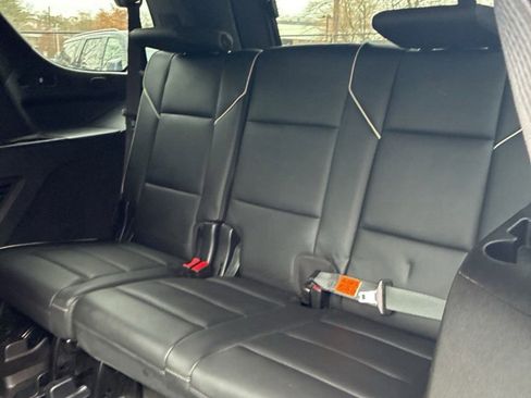Used 2023 Cadillac Escalade Premium Luxury image 20