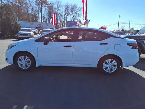 Used 2024 Nissan Versa S image 3