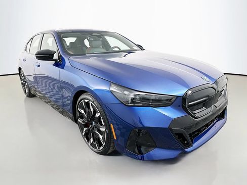 New 2026 BMW i5 M60 w/ Premium Package AWD/4WD image 3