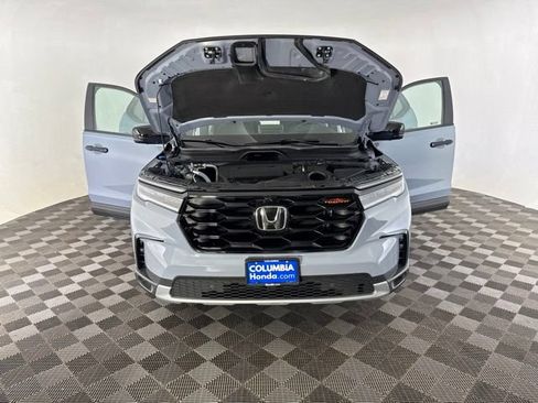Certified 2024 Honda Pilot TrailSport image 15
