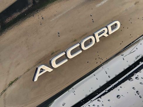 Used 2024 Honda Accord Sport image 12