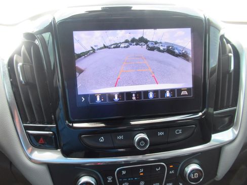 Used 2021 Chevrolet Traverse LT w/ LT Premium Package FWD image 30