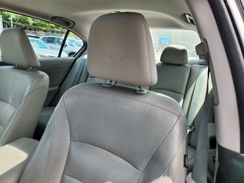 Used 2015 Honda Accord EX-L image 11