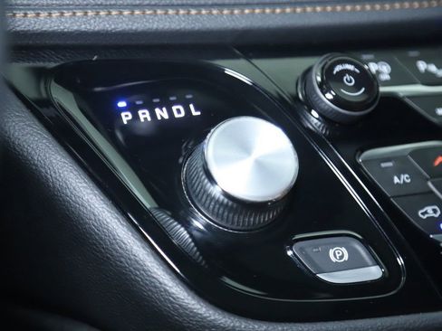 Used 2022 Chrysler Pacifica Pinnacle image 39