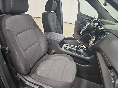 Used 2023 Chevrolet Traverse LT AWD/4WD image 13