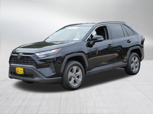 Certified 2025 Toyota RAV4 XLE AWD/4WD image 3