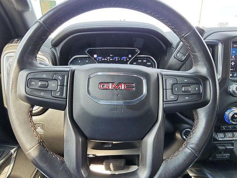 Used 2022 GMC Sierra 3500 AT4 w/ AT4 Premium Plus Package image 12