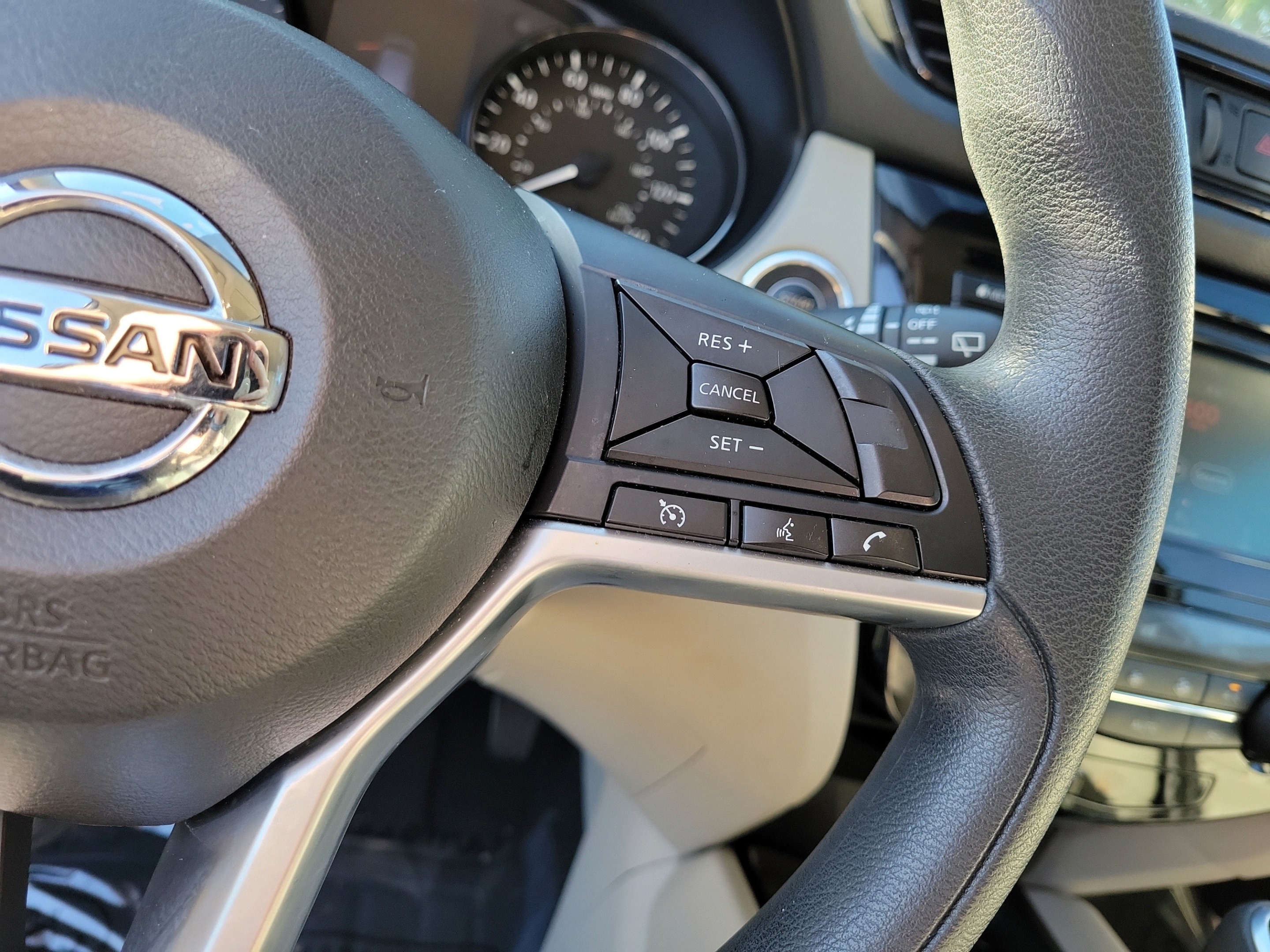 Used 2020 Nissan Rogue Sport SV FWD image 24