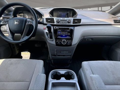 Used 2016 Honda Odyssey SE image 15