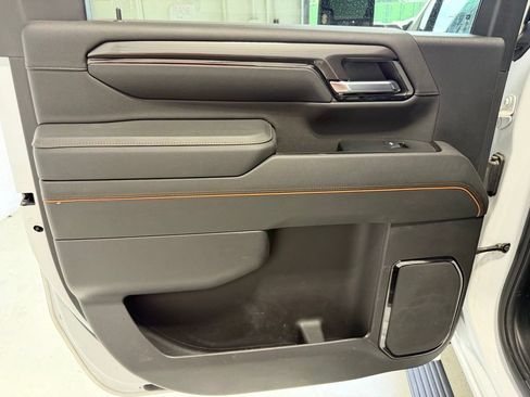 Used 2024 GMC Sierra 2500 AT4 w/ AT4 Preferred Package AWD/4WD image 32