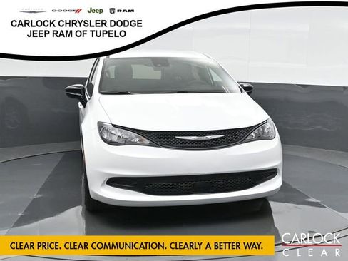 New 2026 Chrysler Voyager LX image 5