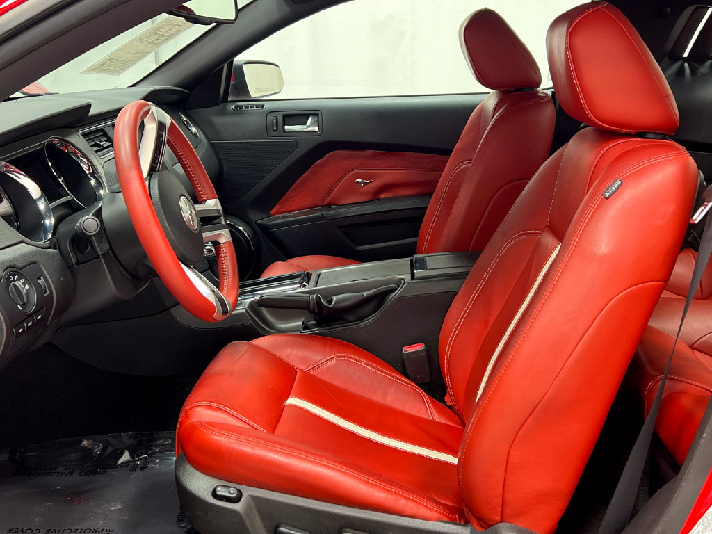 Used 2010 Ford Mustang GT Premium RWD image 11