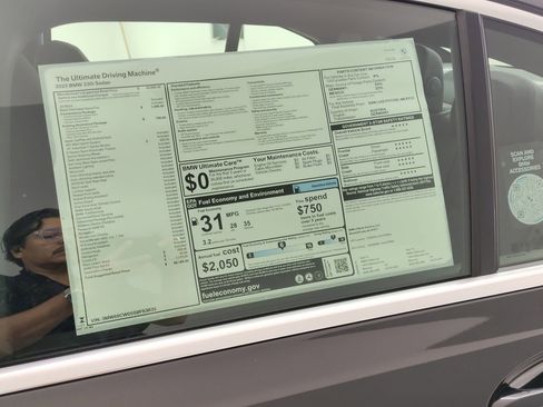 Used 2025 BMW 330i Sedan w/ Convenience Package image 24