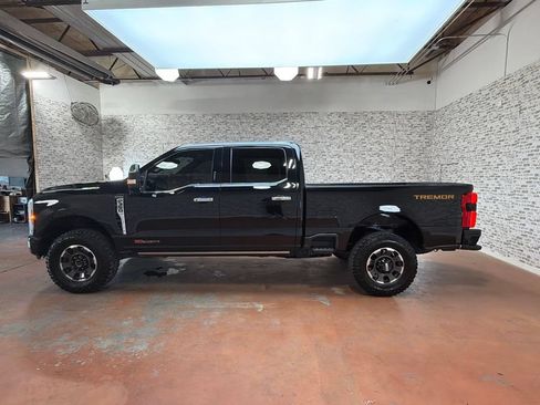 Used 2023 Ford F350 Platinum w/ Tremor Off-Road Package AWD/4WD image 5