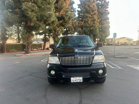 Used 2004 Lincoln Navigator Luxury image 8