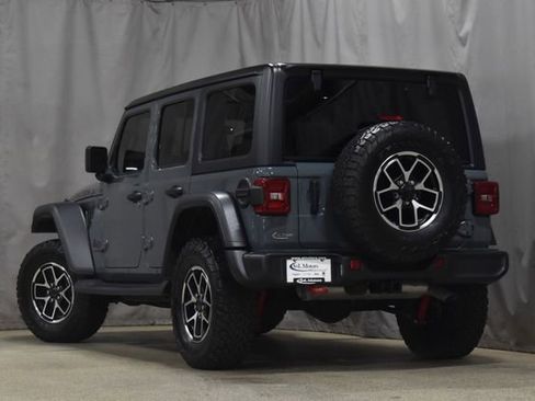 Used 2024 Jeep Wrangler Unlimited Rubicon w/ Convenience Group AWD/4WD image 2
