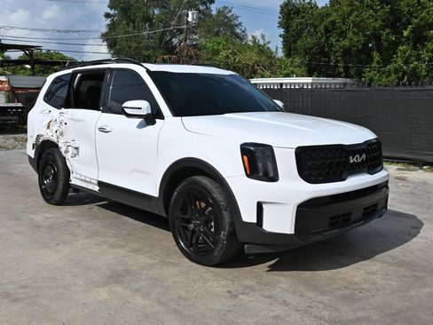 Used 2024 Kia Telluride EX X-Line AWD/4WD image 3