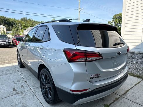 Used 2022 Chevrolet Equinox RS AWD/4WD image 11