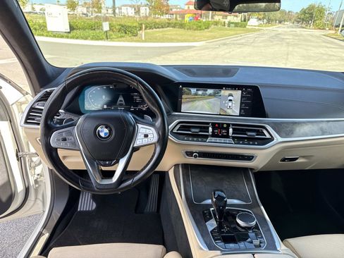 Used 2021 BMW X7 xDrive40i w/ Premium Package image 18