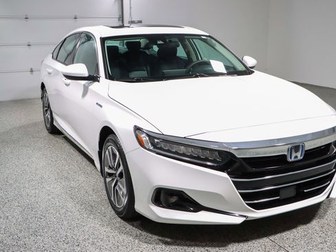 Used 2021 Honda Accord EX image 5
