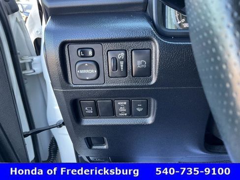 Used 2023 Toyota 4Runner Limited AWD/4WD image 40