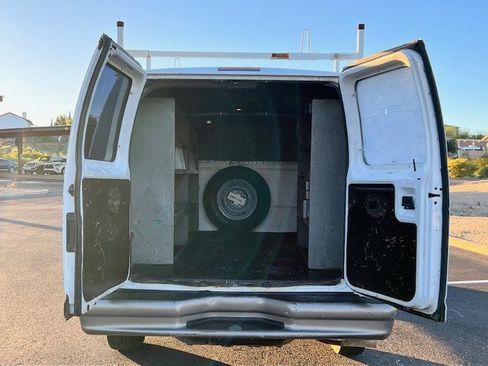 Used 1999 Ford E-350 and Econoline 350 Wagon image 5